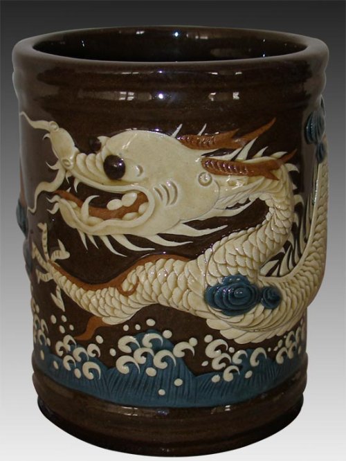 杨俊紫砂壶 堆龙笔筒 