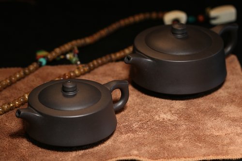 董亚芳紫砂壶 厚圆 