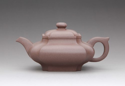 吕伟紫砂壶 抽角水扁 