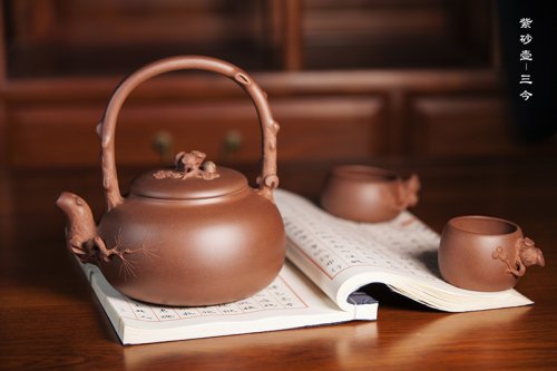 杭杰紫砂壶 松泉漱石 