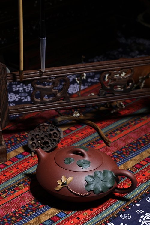 袁冬平紫砂壶 荷塘月色 