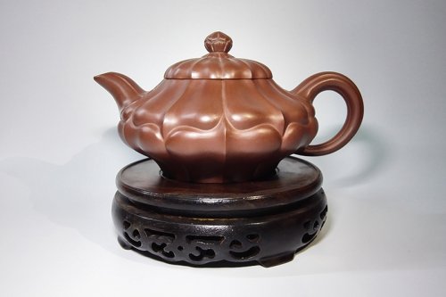 陈玉芳紫砂壶 如意合菱 