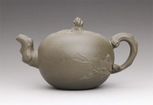 吕伟紫砂壶 小松鼠葡萄 