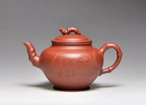 吴建平紫砂壶 《笑樱竹节》泥料：清水泥 容量：250cc 