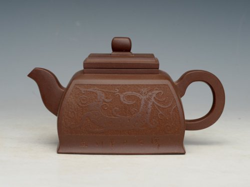 吴国芬紫砂壶 游龙戏珠 