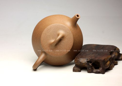 吴建平紫砂壶 全手工《景舟小石瓢》泥料：原矿家藏老段泥 容量：220cc 成型：全手工制作 