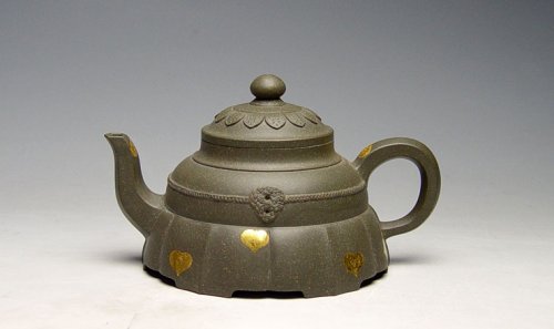 沈寅华紫砂壶 裙花壶 