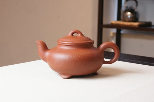 汪健紫砂壶 三足友泉 