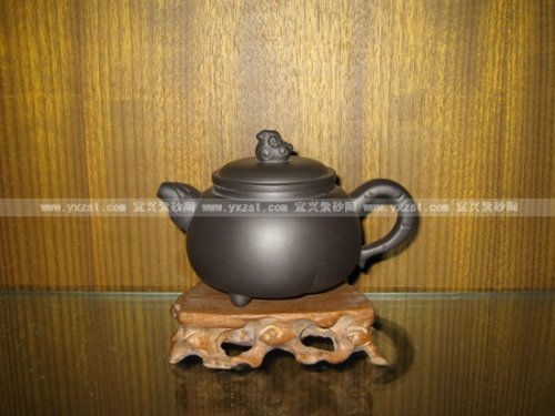 王欢紫砂壶 三羊开泰 