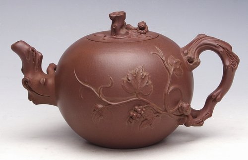 张建强紫砂壶 松鼠葡萄壶 