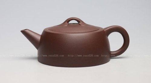 吴建平紫砂壶 《如意井栏》泥料：紫泥 容量：200cc 