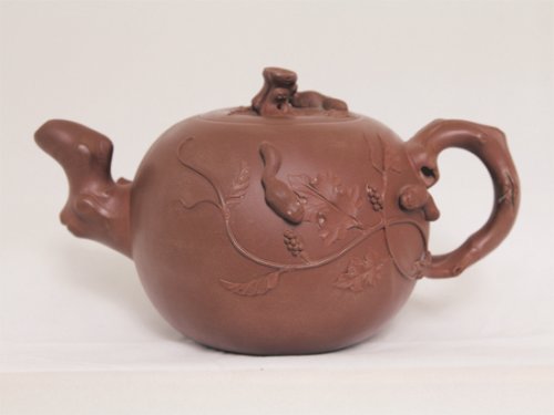 叶洪斌紫砂壶 松鼠葡萄 