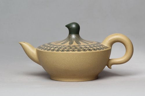 王锡军紫砂壶 孔雀开屏 