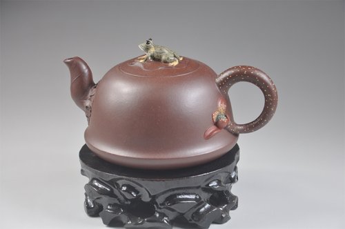 尹月华紫砂壶 蛙趣 