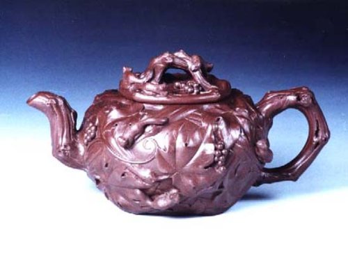 倪顺生紫砂壶 松鼠葡萄球壶 