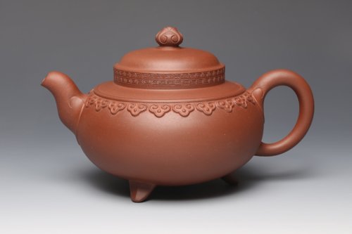 刘建芳紫砂壶 云纹间三足鼎 