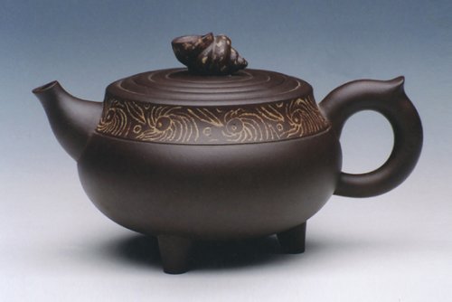 陈成紫砂壶 年年有余（高黑泥) 