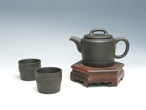 高燕紫砂壶 2007年，作品《心境》荣获首届东方工艺美术之都博览会金奖 