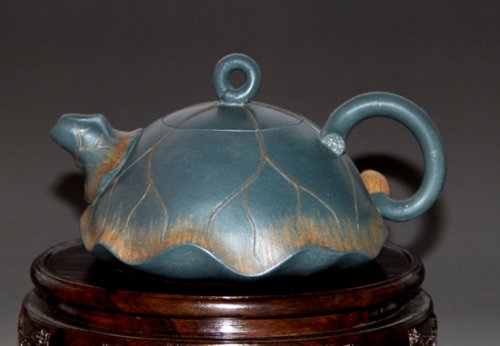 张芳紫砂壶 荷叶 