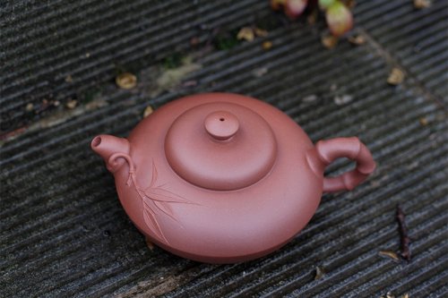 王朝红紫砂壶 合欢竹 