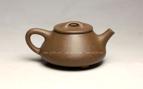 吴建平紫砂壶 全手工《小石瓢》 泥料：家藏老段泥  容量：140CC  成型：全手工制作 