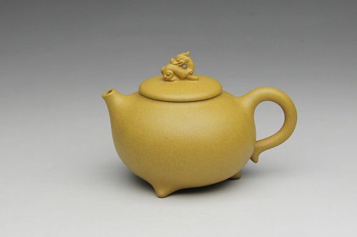 潘文娇紫砂壶 三脚尊龙 