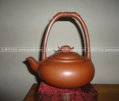 施月红紫砂壶 花瓣提梁 