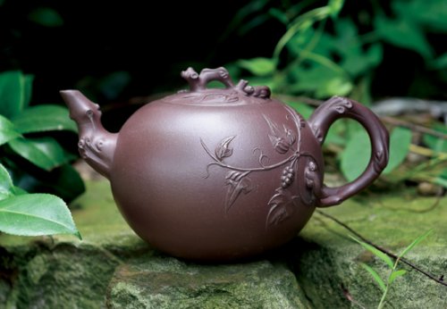 恽建军紫砂壶 松鼠葡萄 
